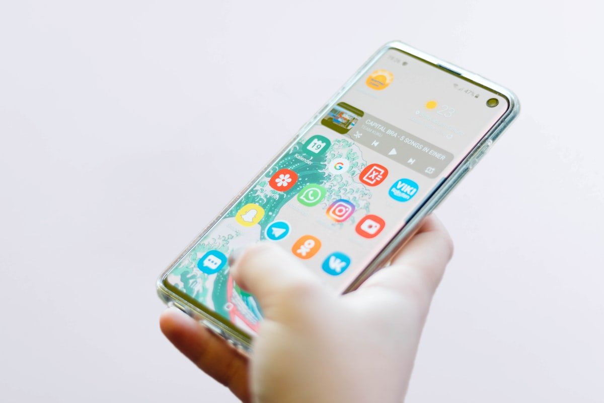 Cross-Platform Flutter Mobile App UI for Android and iOS